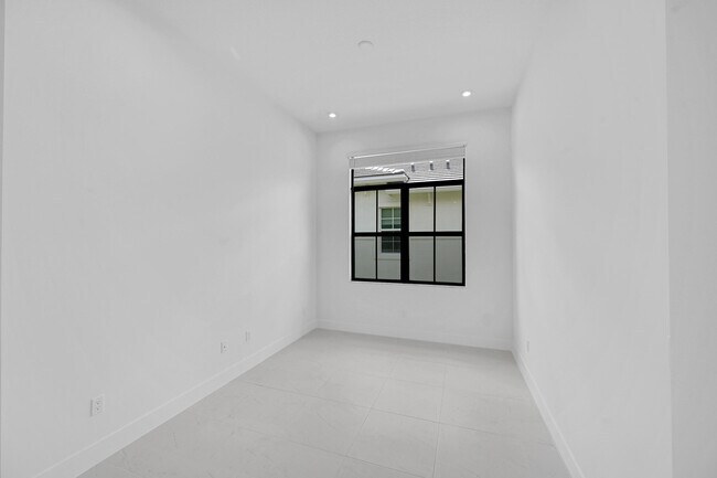 Building Photo - 9528 St Germain Dr