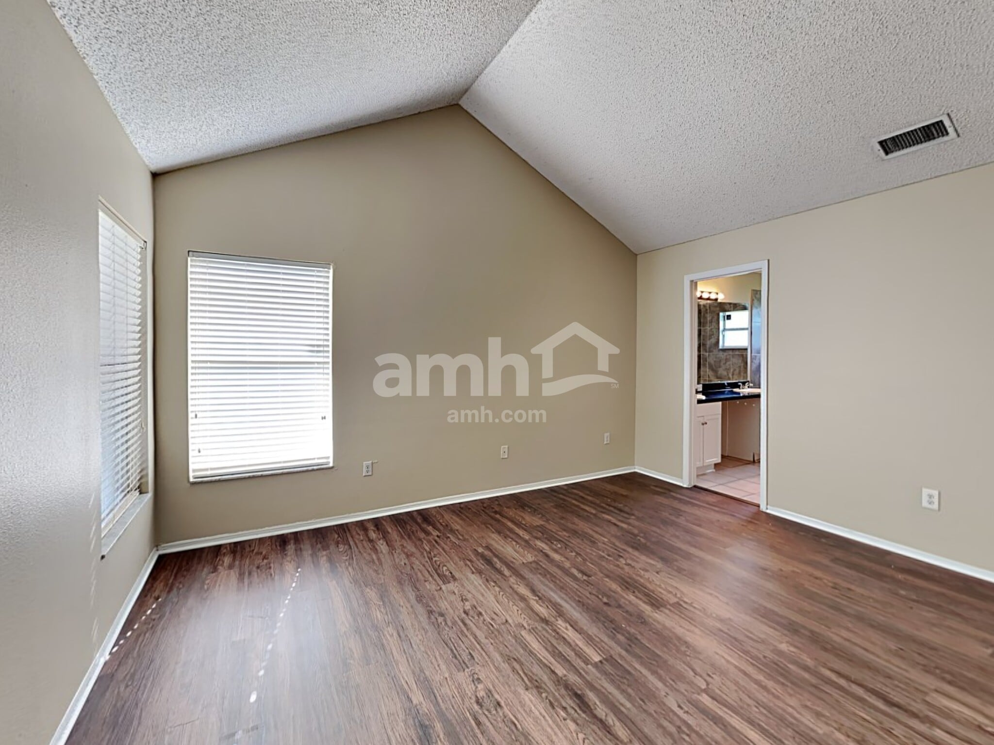 Building Photo - 893 Ferry Landing Ln