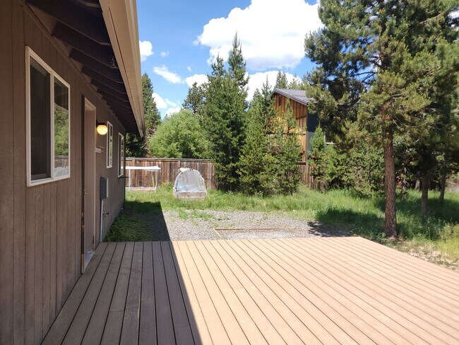 Building Photo - Charming 4-Bedroom Home on 1/2 Acre with a Fenced Backyard, Fully Insulated Double-Car Garage, in...