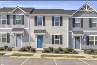 Building Photo - 106 E Frontage Rd