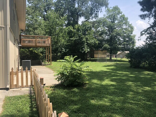 Building Photo - 11104 Concord Woods Dr