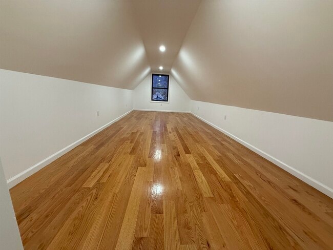 Building Photo - 23 E 44th St