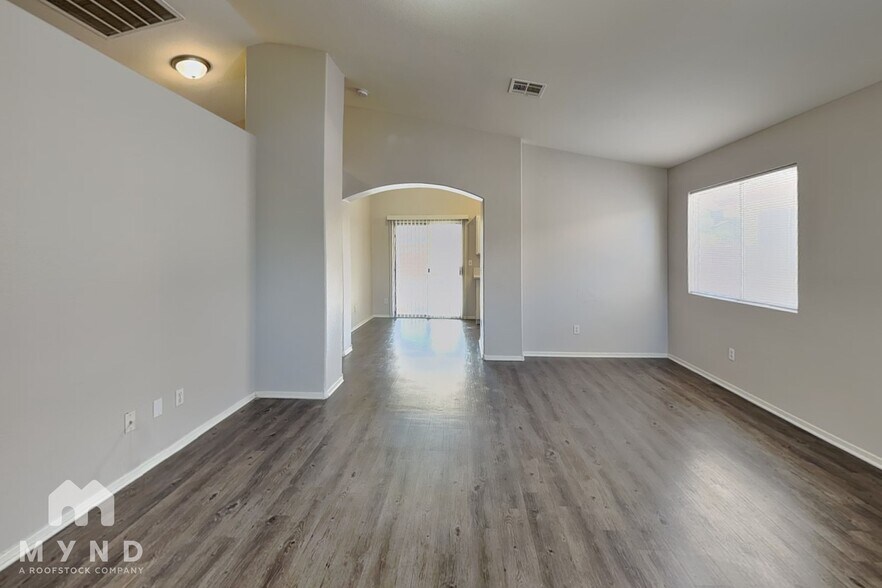 Building Photo - 2858 Mt Hope Dr