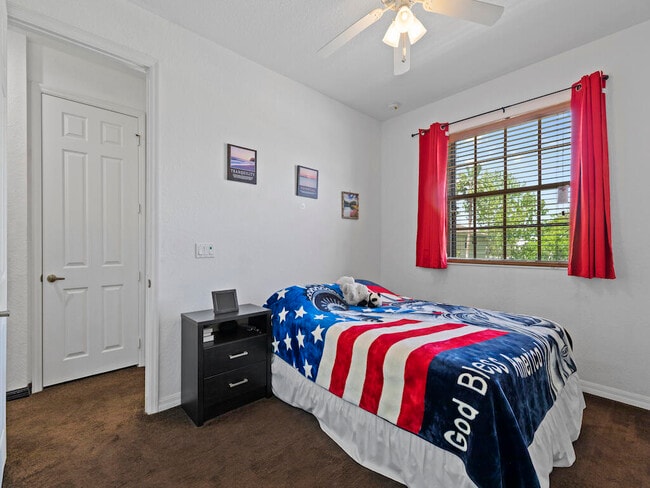 Building Photo - 9945 E Villa Cir