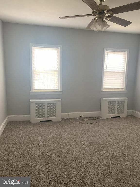 Building Photo - 2982 E Thompson St