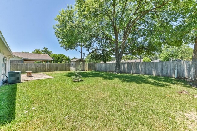 Building Photo - 6847 Vanlynn Ln