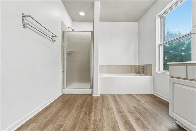 Building Photo - 16818 Blackberry Lily Ln