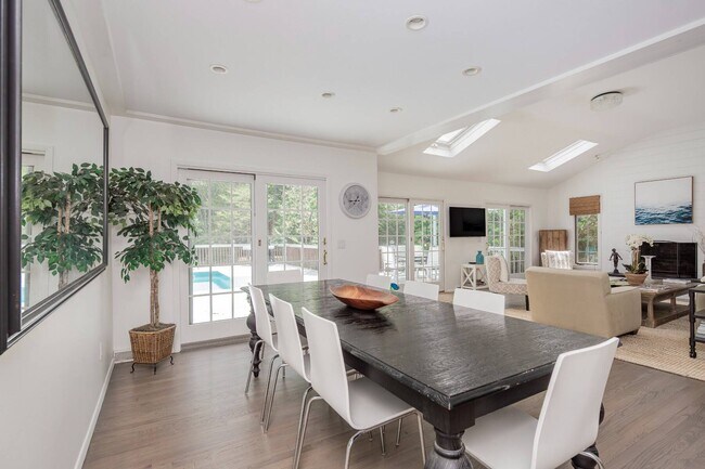 Building Photo - 25 High Point Rd