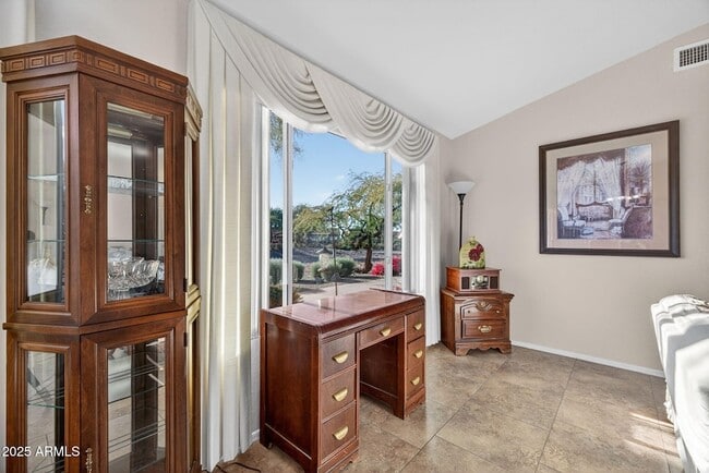 Building Photo - 1831 E Lindrick Dr