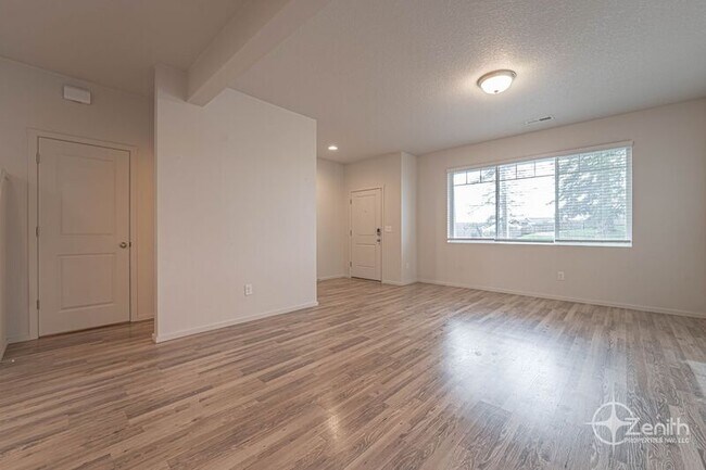 Building Photo - 2018 S Taverner Dr