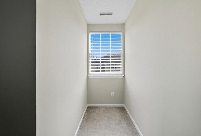Building Photo - 3729 Peppercorn Way