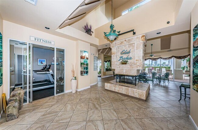 Building Photo - 6105 Bahia Del Mar Cir