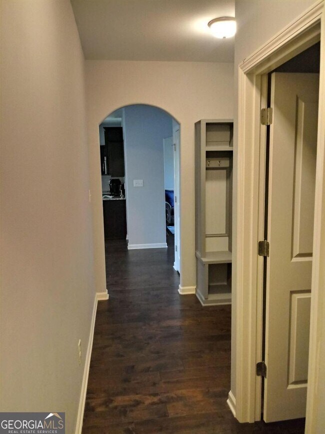 Building Photo - 201 Cliffhaven Cir