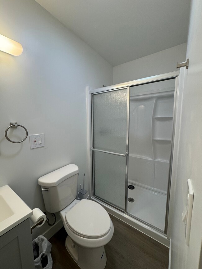 Building Photo - 13477 La Mesa Dr