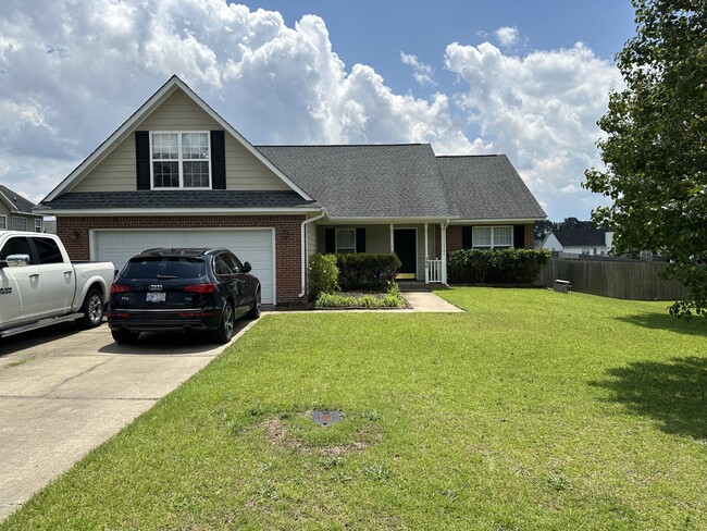 Primary Photo - 590 Americana Dr