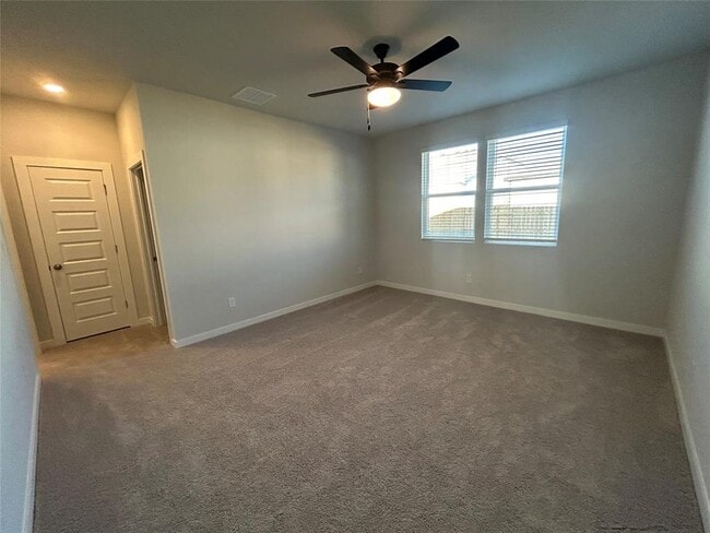 Building Photo - 2423 Ekvall Dr