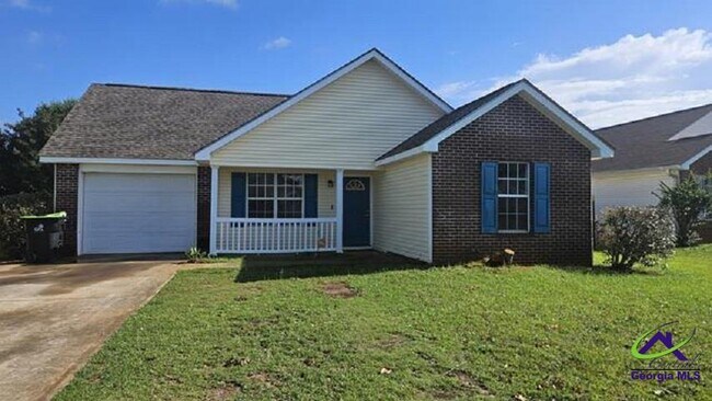 Primary Photo - 120 Chadwyck Cir