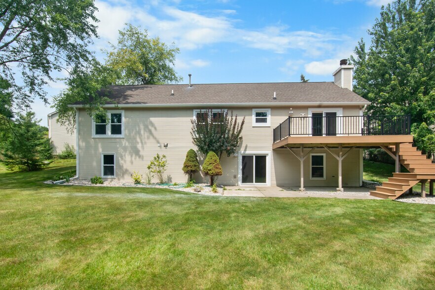 Building Photo - 1511 Fall Creek Ln