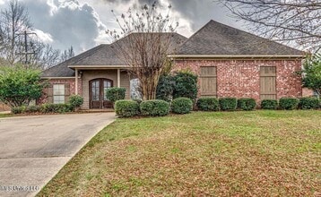 Building Photo - 401 Ash Tree Ln