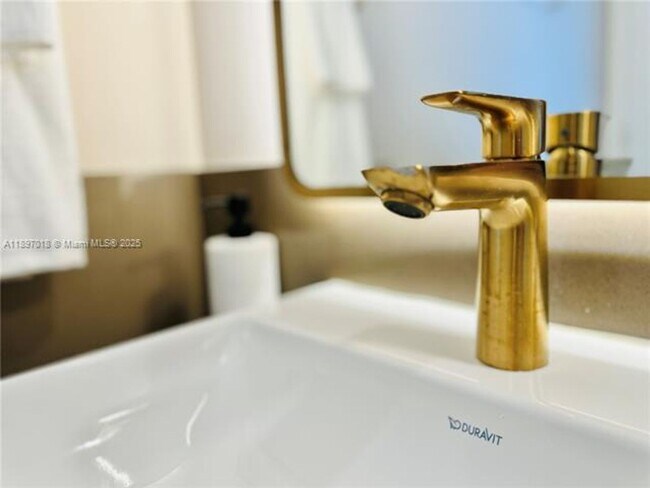 Building Photo - 159 NE 6th St