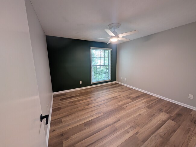 Bedroom - empty view - 3140 7 Pines Ct NW