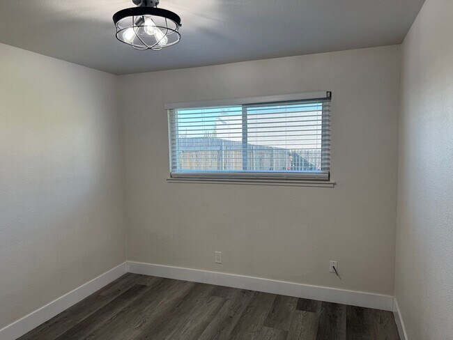 Building Photo - 5204-5206 Karm Way