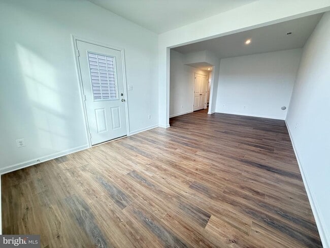 Building Photo - 79 Abigail St