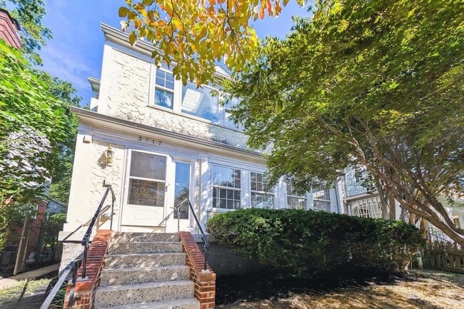 Building Photo - 3717 Legation St NW