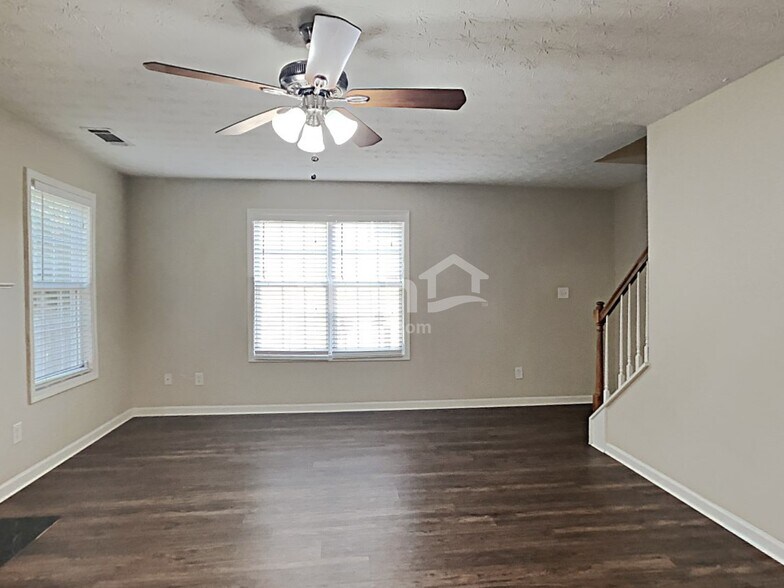 Building Photo - 1558 Great Shoals Cir