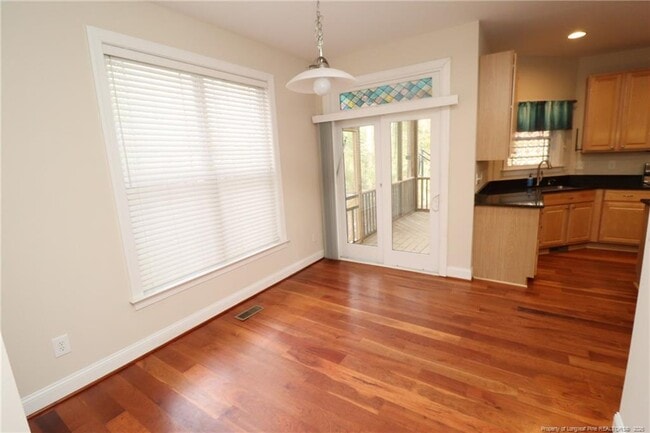 Building Photo - 214 Sylvia Ln