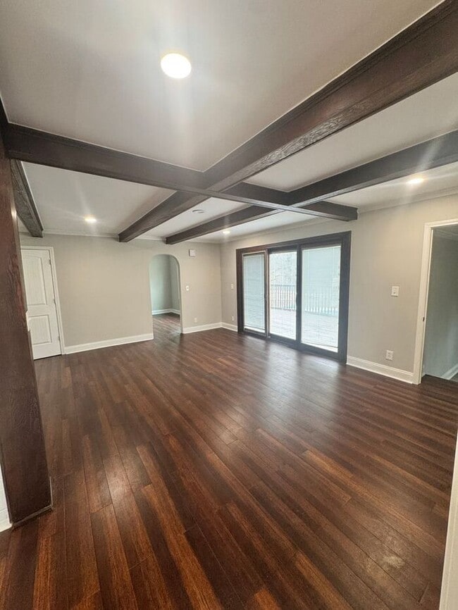 Building Photo - 4 bedroom 2.5 bath with large yard and in ground pool