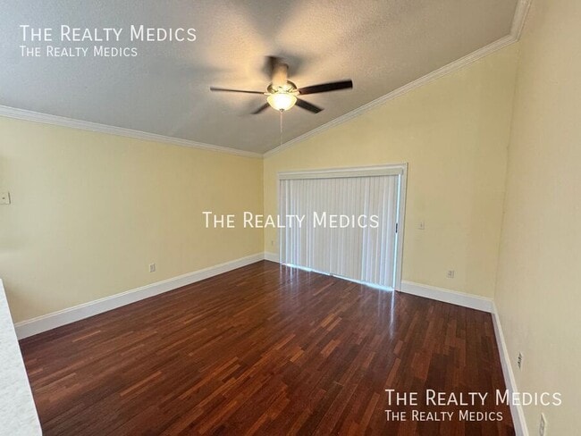 Building Photo - 2719 Crane's Cove Dr