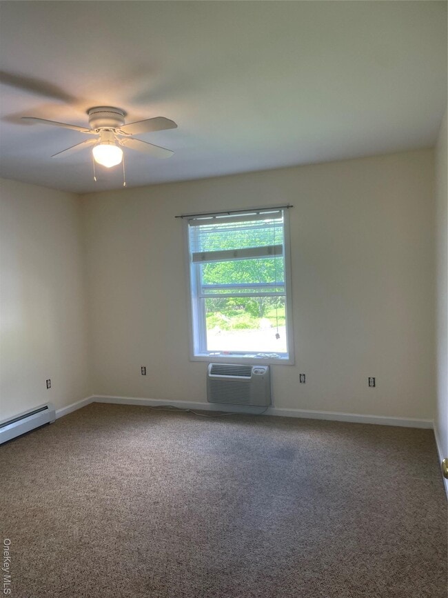 Building Photo - 696 South St