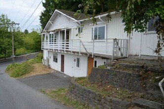 Building Photo - 1/2 OFF FIRST MONTH RENT - Available NOW