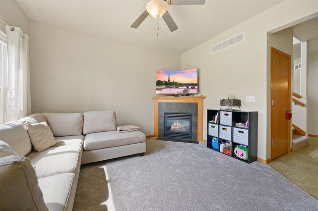 Building Photo - 77 N Park Ridge Rd