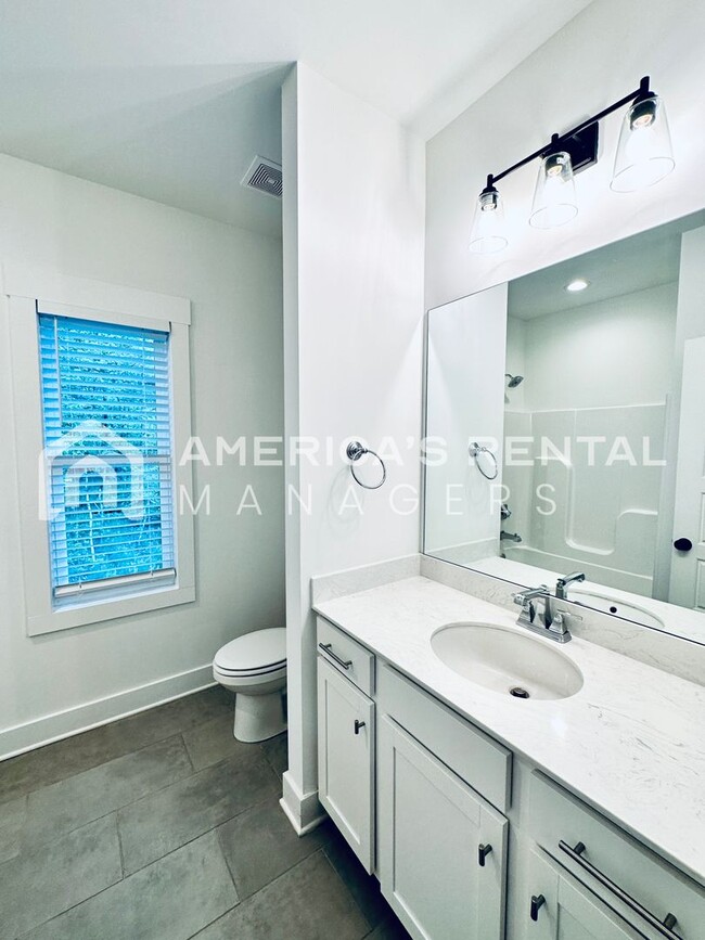 Building Photo - DEPOSIT PENDNG! Home for Rent in Vestavia Hills!!! Available to View with a 48-hour notice!