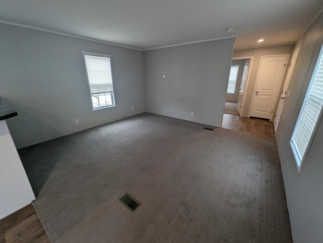 Building Photo - 64 Castings Rd