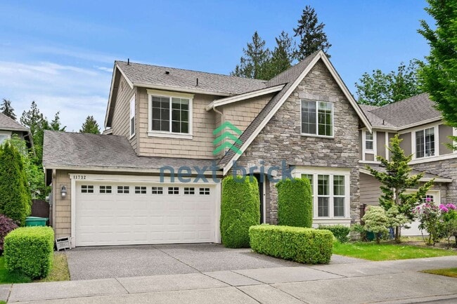 Building Photo - "Charming 4-Bedroom Retreat in Redmond: Spacious 2,540 Sq Ft Home with 2.5 Baths!"