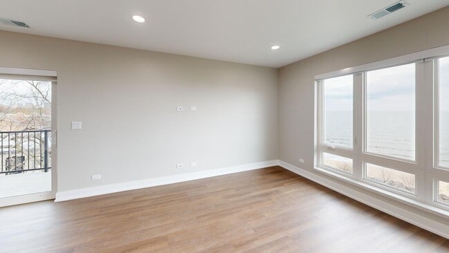 Building Photo - 550 Sheridan Square