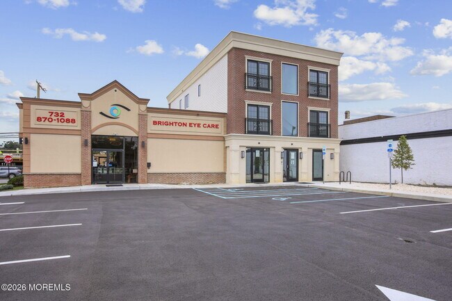 Building Photo - 112 Brighton Ave