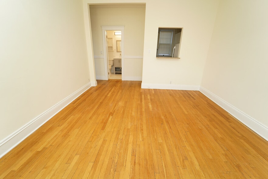 Building Photo - 317 Allston St