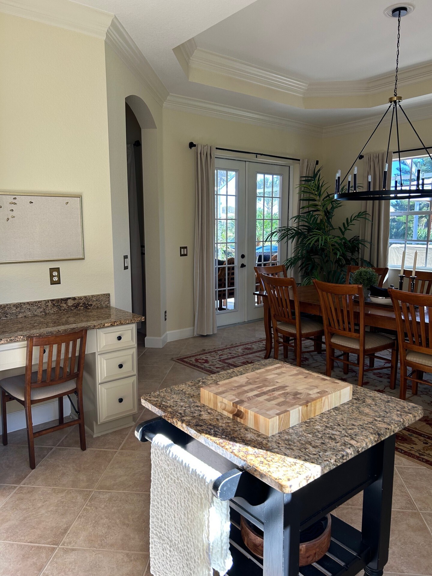Open kitchen and dining area - 20099 Seadale Ct