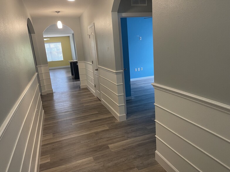 Building Photo - 15450 Trinity Fall Way