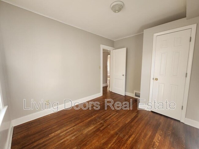 Building Photo - 1548 S 25th St