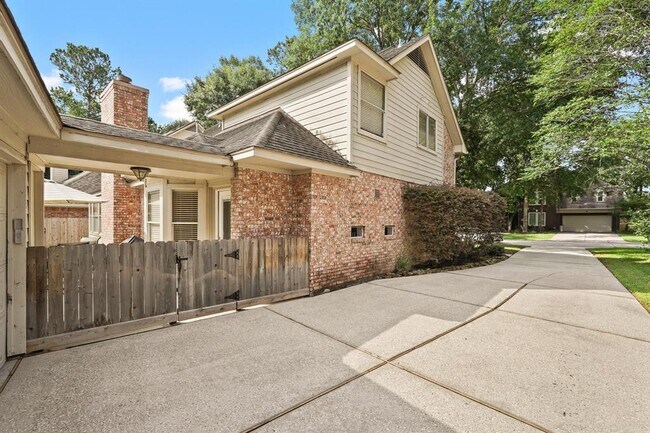 Building Photo - 2902 Maple Bend Dr