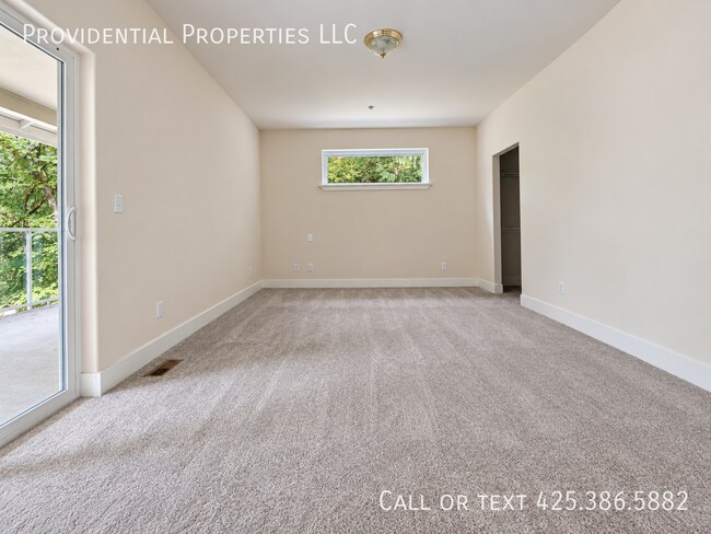 Building Photo - 1722 264th Ave NE