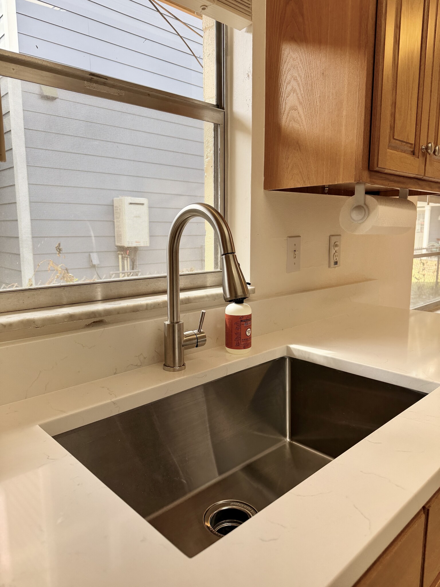 brand new sink - 912 La Salle Ave