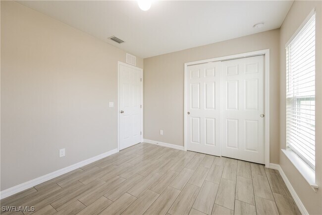 Building Photo - 3237 Ruth Ln