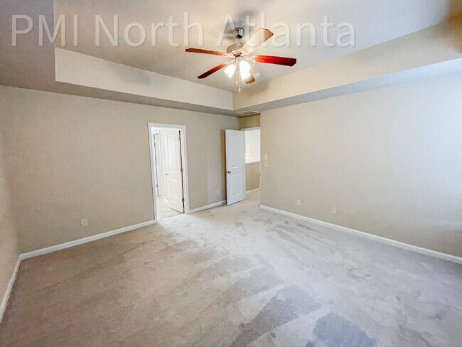Building Photo - 328 Privet Cir