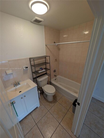 Building Photo - 225 NW 53rd St